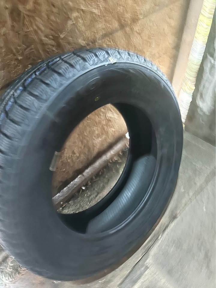 Brand New Tire Toyo 205/65/R16 Observe GSI-6